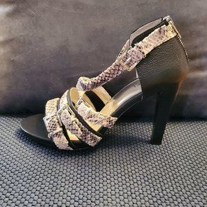 NWOT Michael Kors Sandals